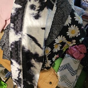 Black and White Tie-Dye Leggings